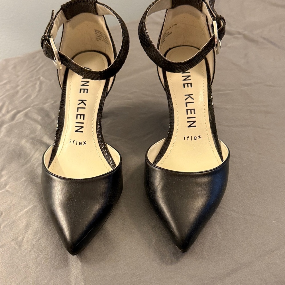 Anne Klein Black Pointed Toe Heels